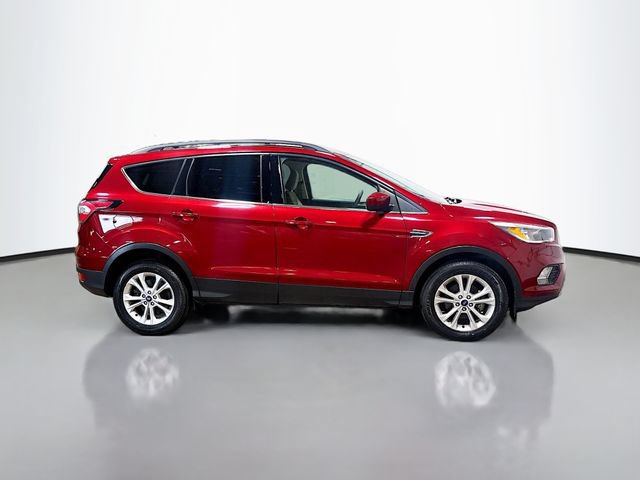 Used 2018 Ford Escape SE w/ SE Sync 3 Package FWD image 5