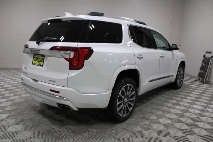 Used 2021 GMC Acadia Denali w/ Denali Technology Package AWD/4WD image 12