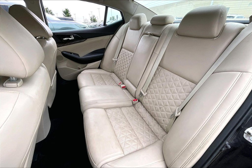 Used 2016 Nissan Maxima Platinum FWD image 32