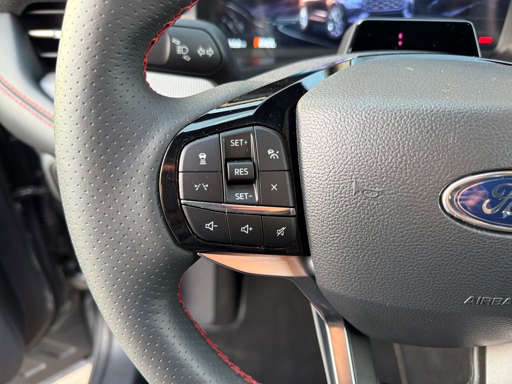 Used 2025 Ford Explorer ST-Line w/ ST-Line Street Pack image 35