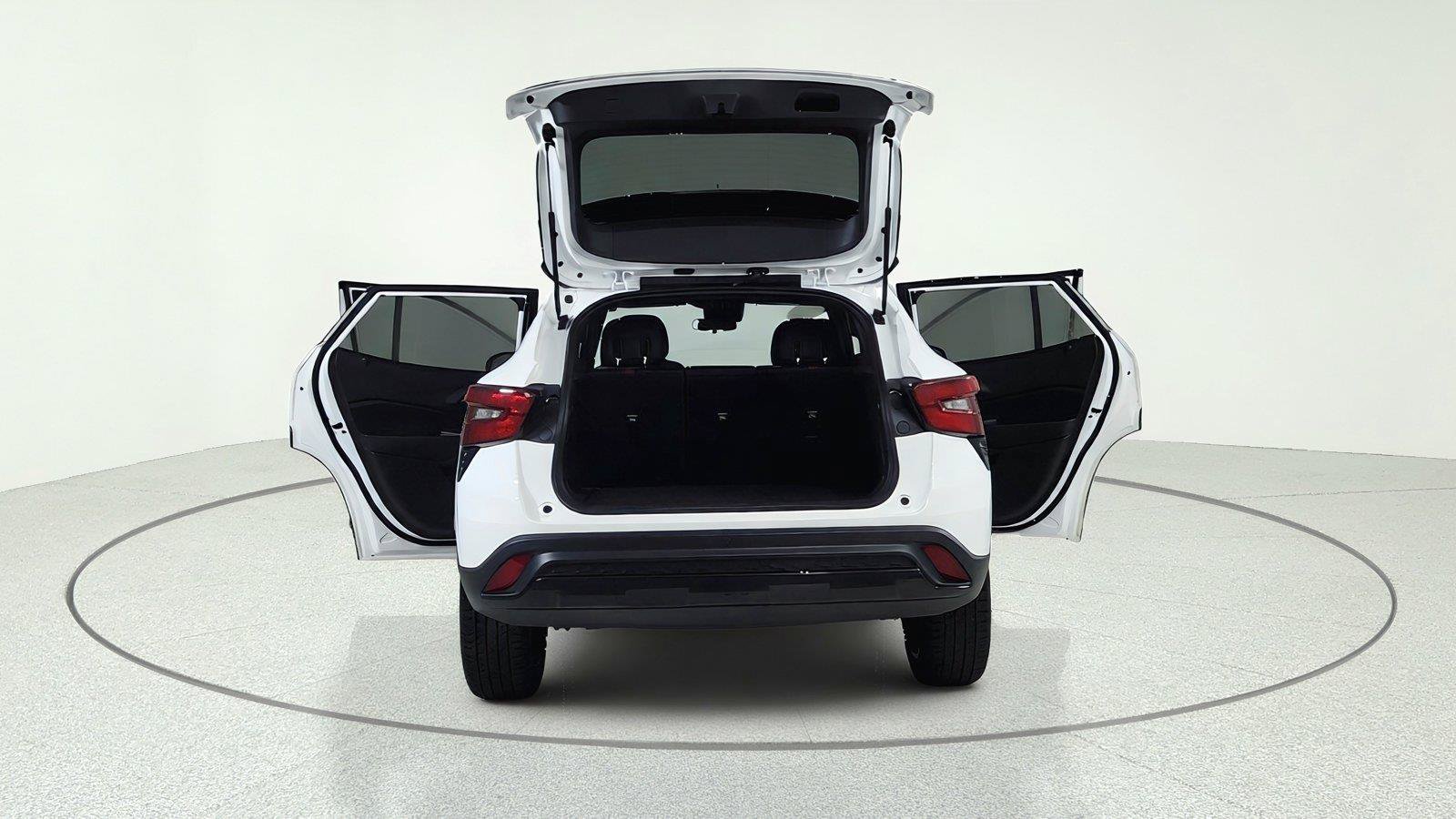 Used 2024 Chevrolet Trax RS w/ Driver Confidence Package FWD image 13