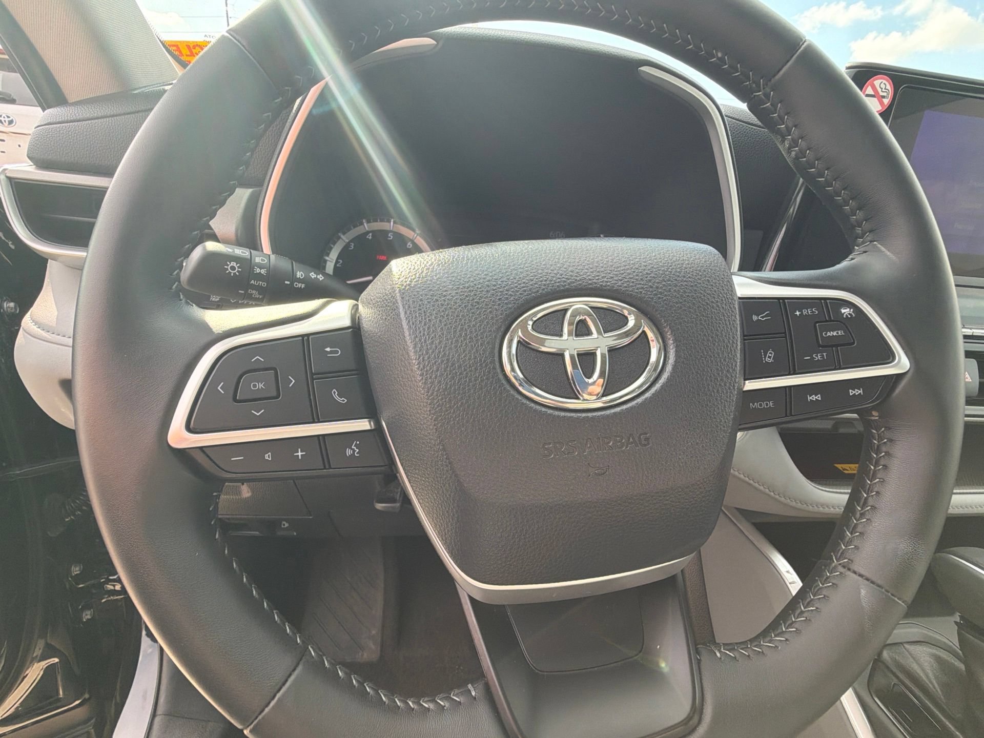 Used 2026 Toyota Highlander XLE AWD/4WD image 15