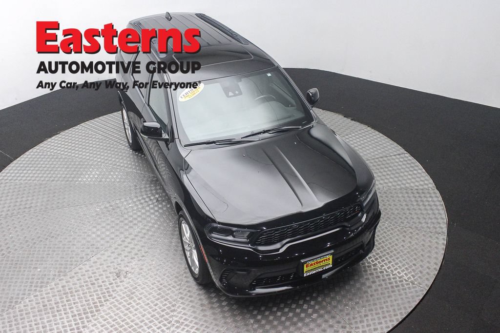 Used 2024 Dodge Durango GT RWD image 3
