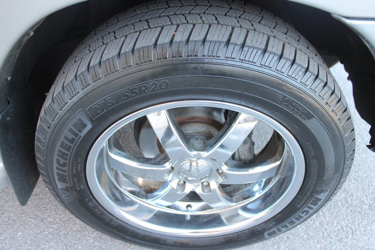 Used 2003 Toyota Sequoia Limited RWD image 11