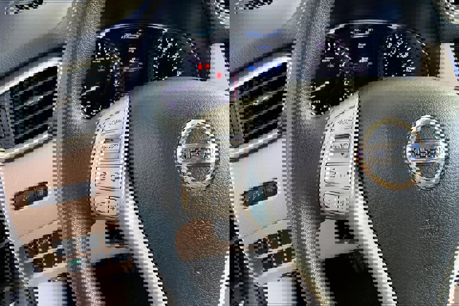 Used 2016 Nissan Rogue S w/ Appearance Package image 24