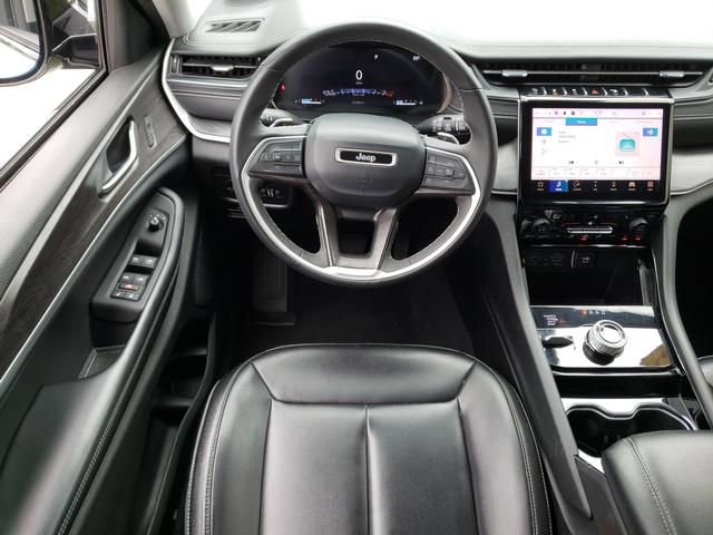 Used 2023 Jeep Grand Cherokee L Limited AWD/4WD image 18