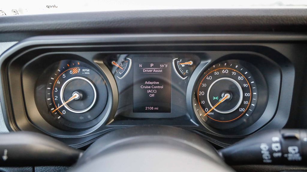 Used 2025 Jeep Wrangler Sport image 27