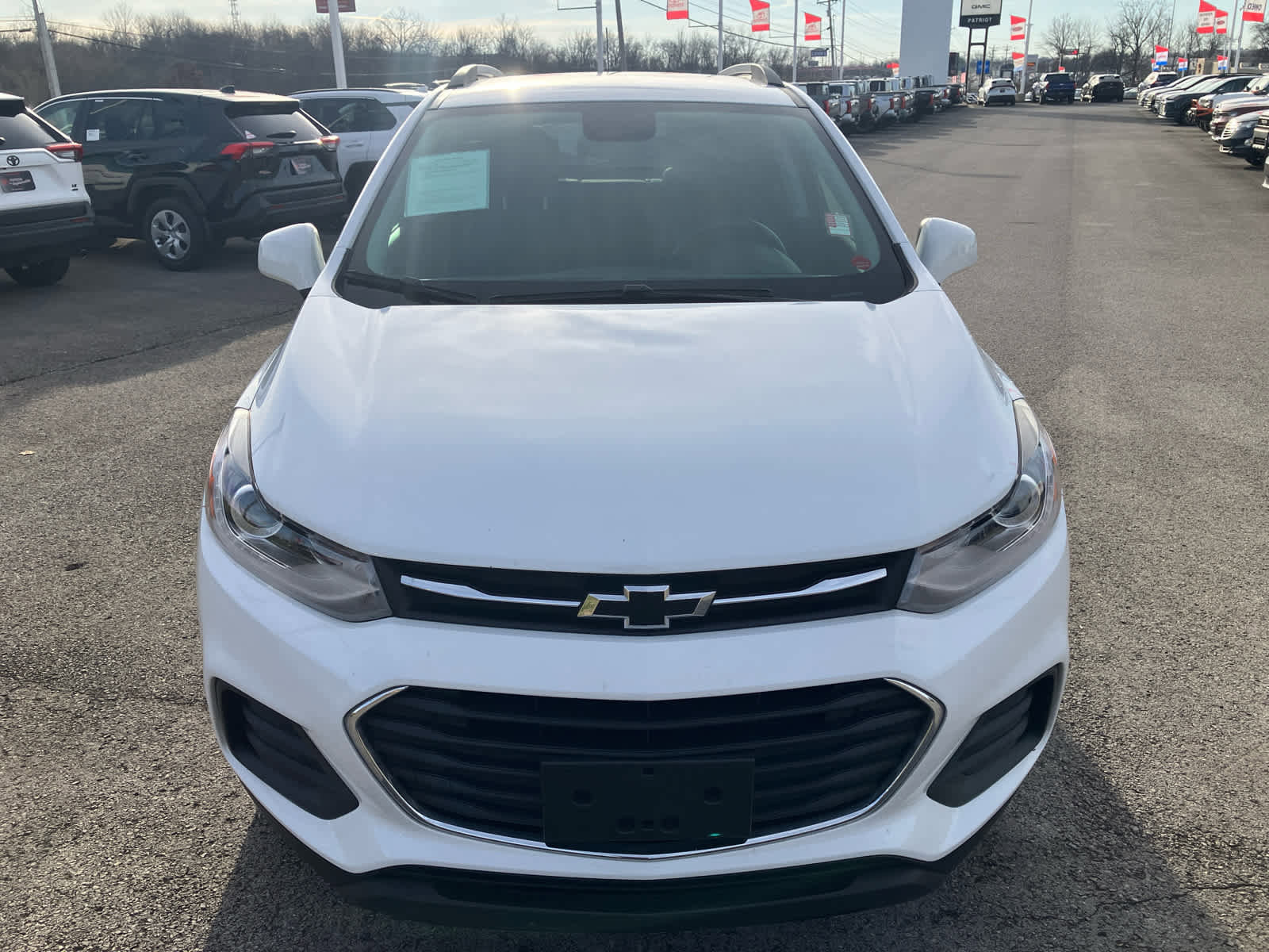 Used 2022 Chevrolet Trax LT w/ Driver Confidence Package image 2