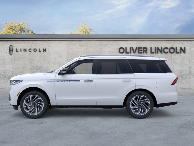 New 2026 Lincoln Navigator Reserve AWD/4WD image 3