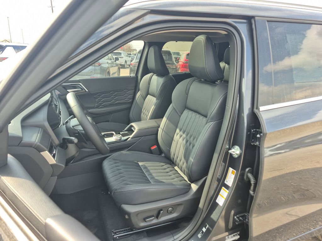 New 2026 Mitsubishi Outlander SEL image 50