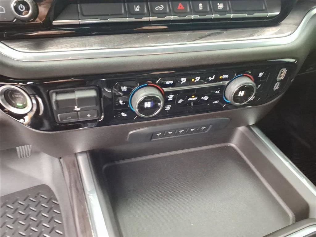 Used 2024 Chevrolet Silverado 2500 LTZ w/ LTZ Convenience Package image 32