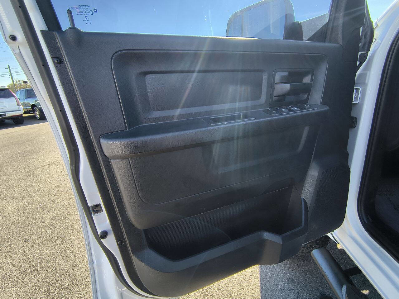 Used 2018 RAM 2500 Tradesman w/ Protection Group image 18