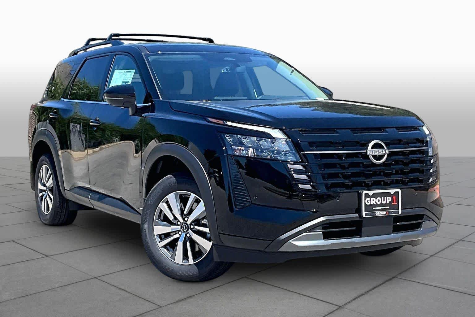 New 2026 Nissan Pathfinder SL FWD image 2