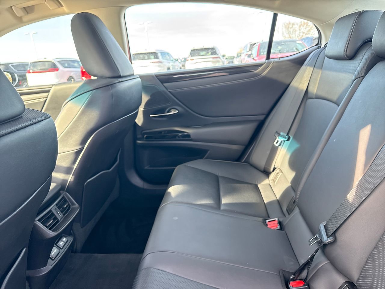 Used 2022 Lexus ES 250 image 14