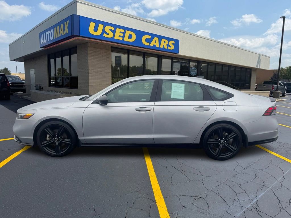 Used 2024 Honda Accord Sport image 8