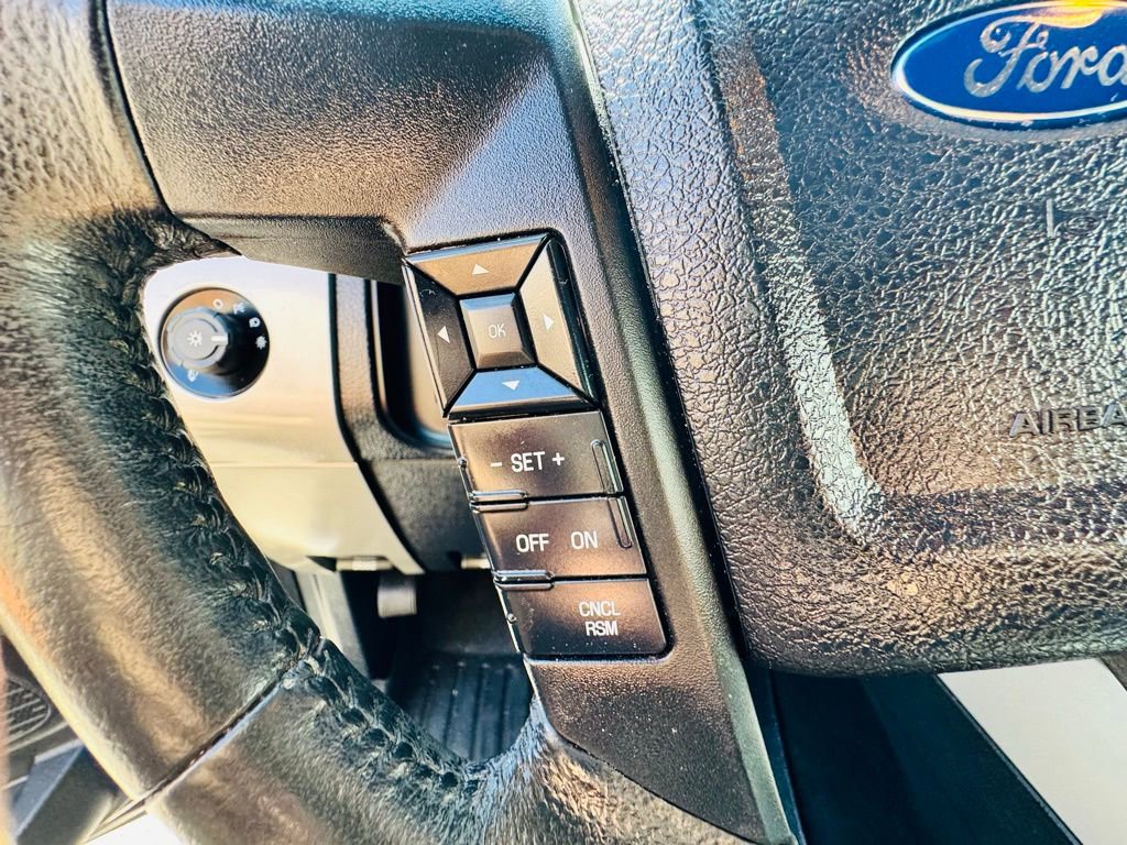 Used 2016 Ford Expedition XLT w/ Equipment Group 202A image 25