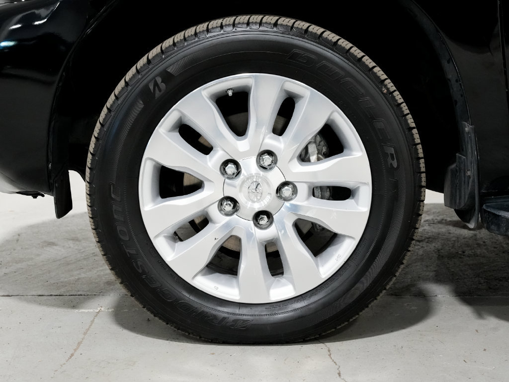 Used 2017 Toyota Sequoia Platinum RWD image 43