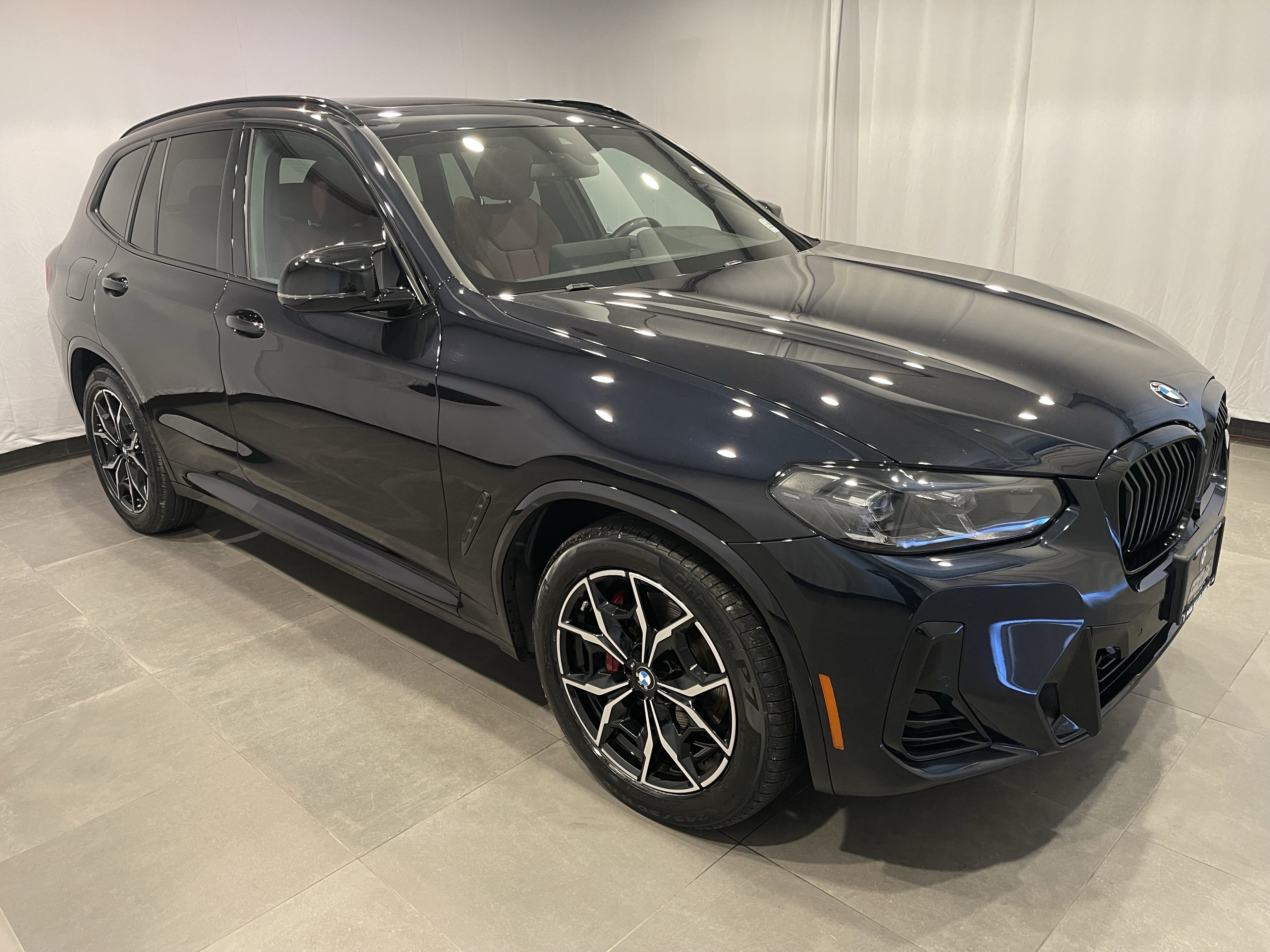 Certified 2024 BMW X3 M40i w/ Shadowloine Package AWD/4WD image 3