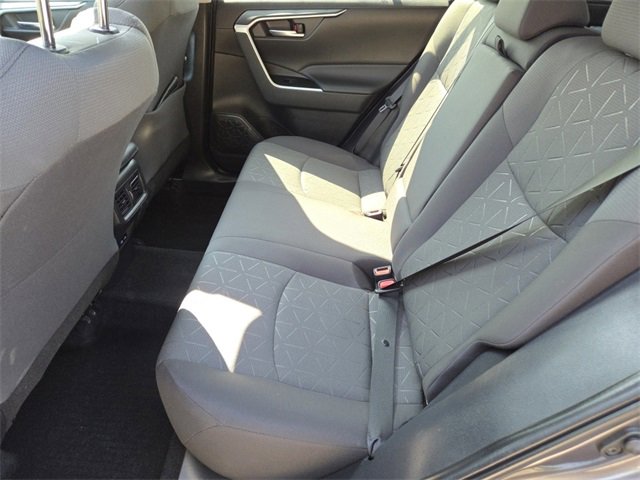 Used 2022 Toyota RAV4 XLE image 18