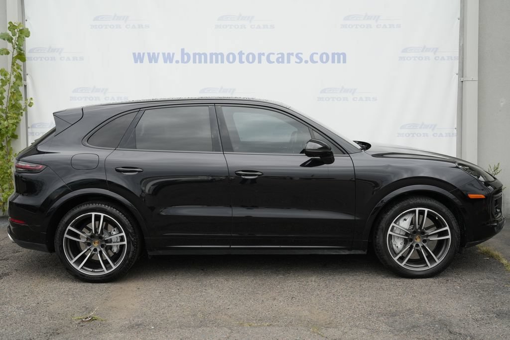Used 2019 Porsche Cayenne Turbo AWD/4WD image 7