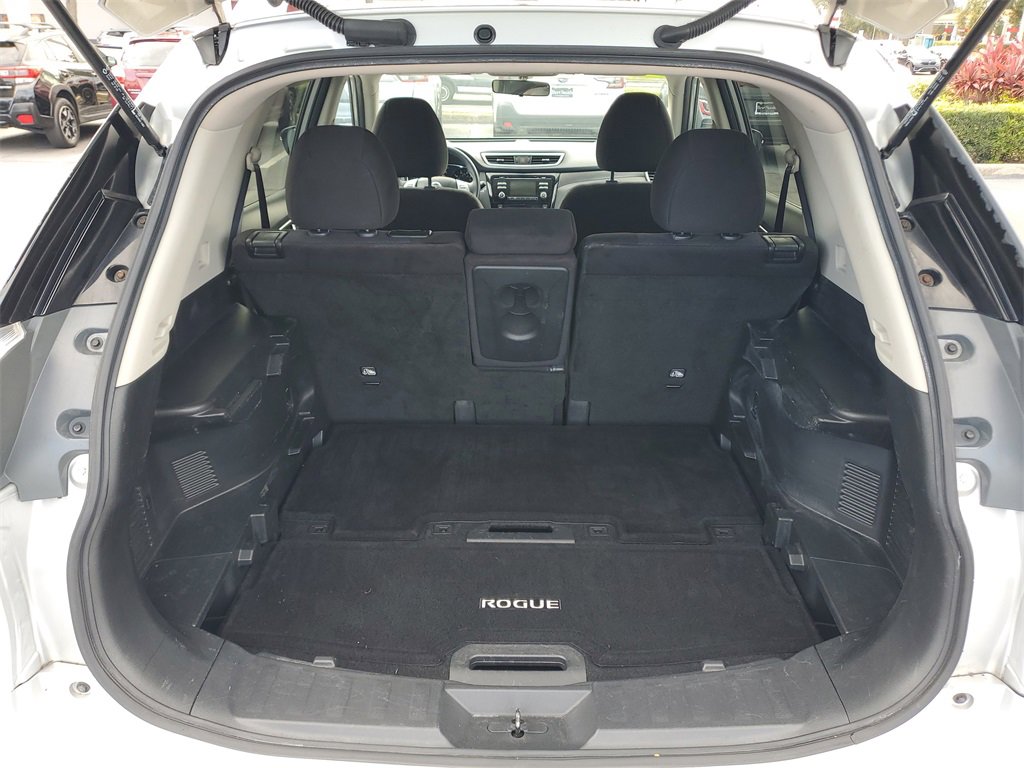 Used 2015 Nissan Rogue SV image 9