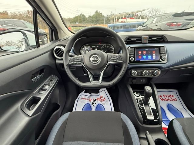New 2025 Nissan Versa SV w/ Trunk Package FWD image 17