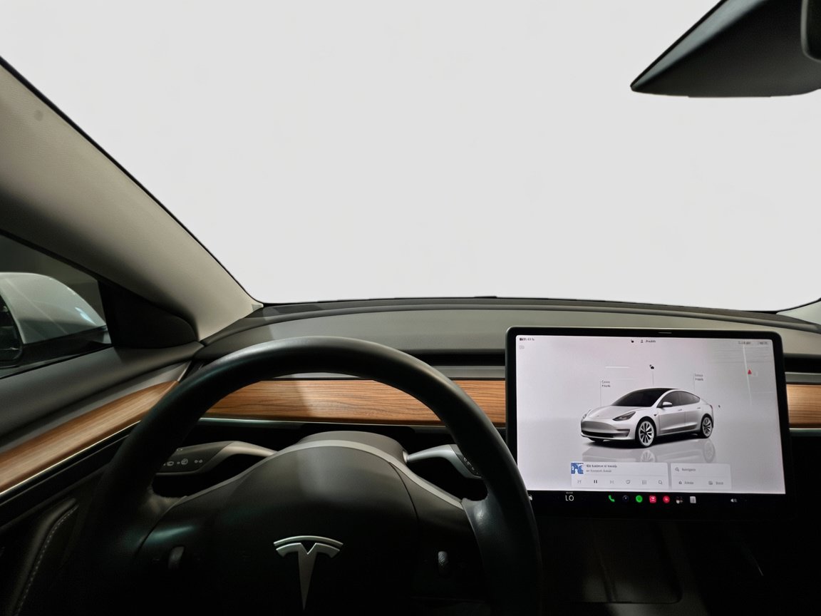 Used 2023 Tesla Model 3 Standard Range RWD image 7