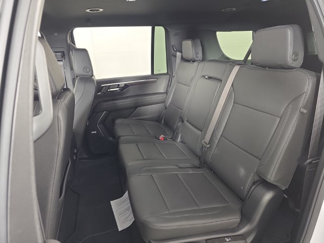 Certified 2026 Chevrolet Suburban LT w/ Comfort Package AWD/4WD image 27