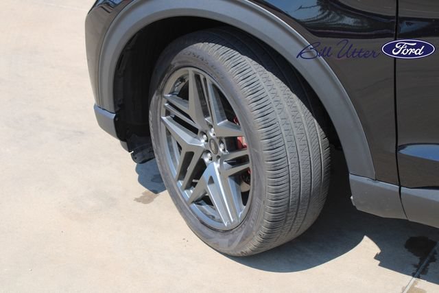 Used 2025 Ford Explorer ST-Line w/ ST-Line Street Pack AWD/4WD image 9