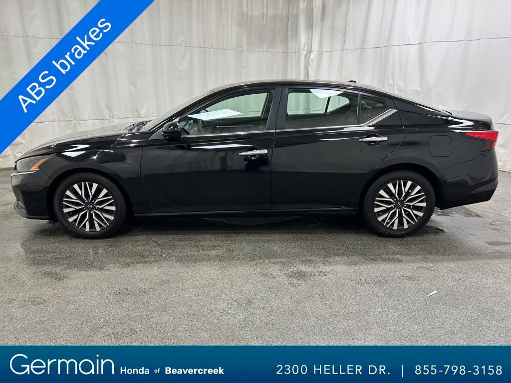 Used 2023 Nissan Altima 2.5 SV image 6