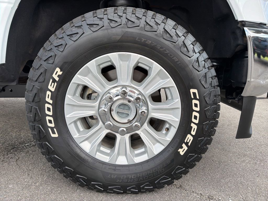 Used 2022 Ford F250 XLT w/ FX4 Off-Road Package image 11