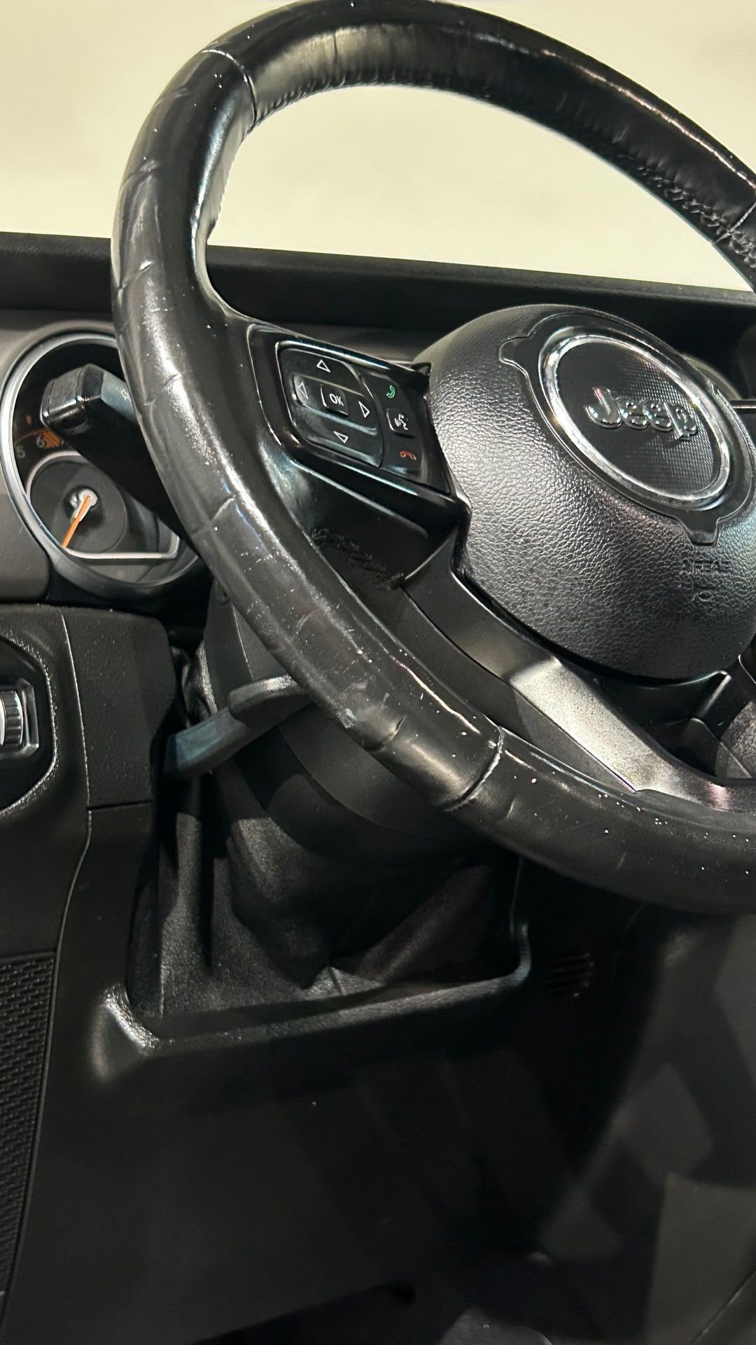 Used 2019 Jeep Wrangler Sport AWD/4WD image 43