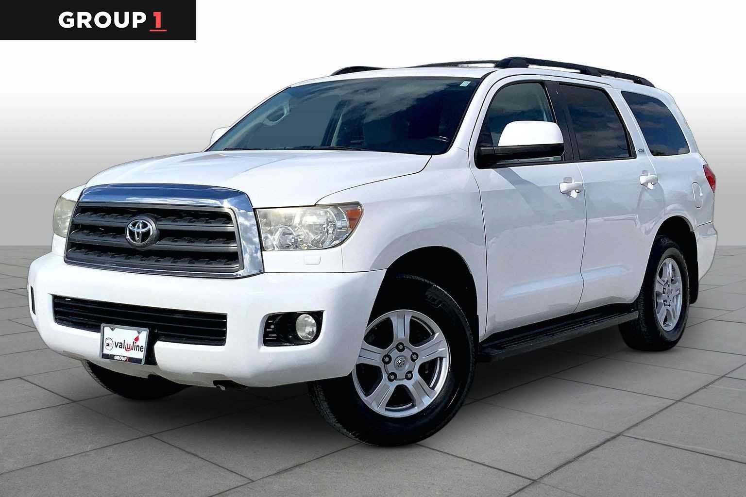 Used 2017 Toyota Sequoia SR5 RWD image 1