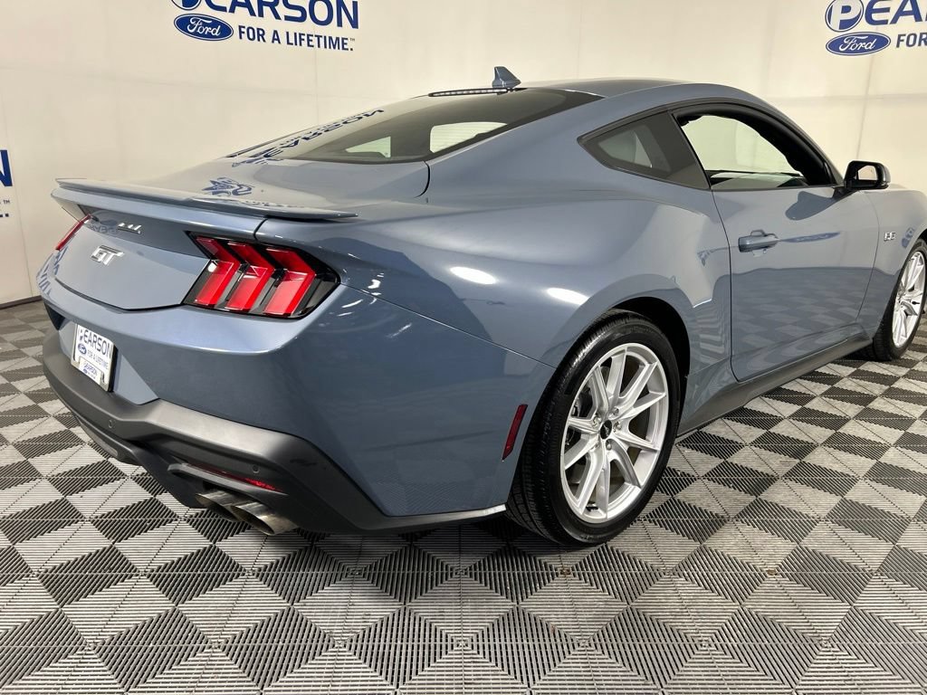 Used 2025 Ford Mustang GT Premium RWD image 11