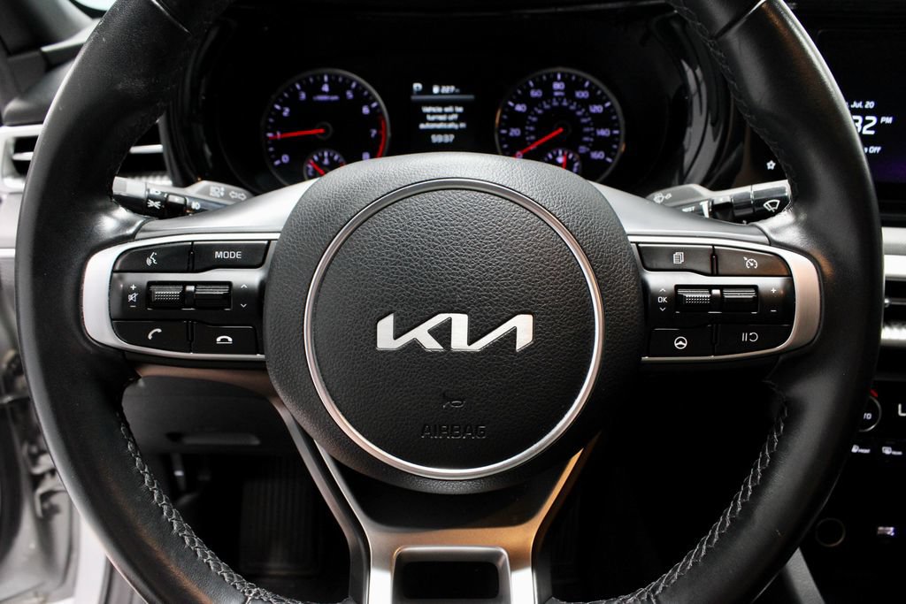 Used 2022 Kia K5 GT-Line FWD image 31