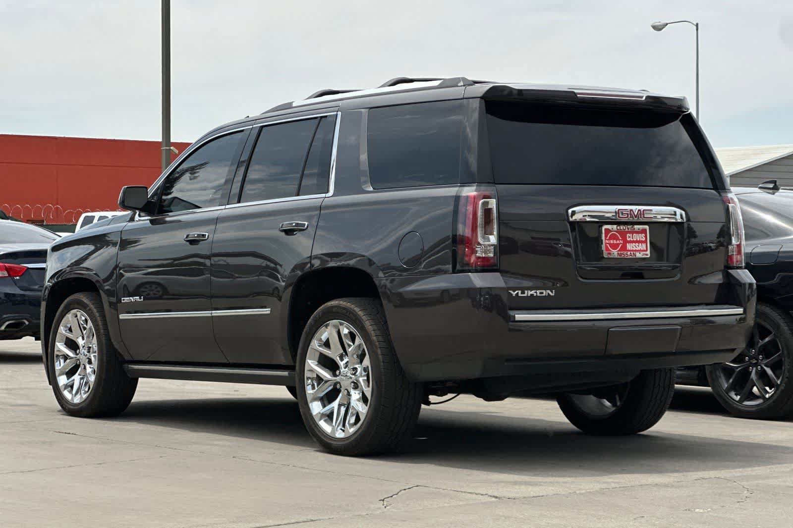 Used 2016 GMC Yukon Denali w/ Open Road Package AWD/4WD image 7