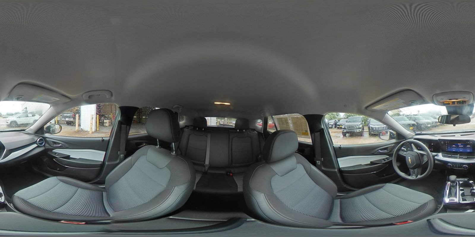Used 2025 Chevrolet Trax LT FWD image 42