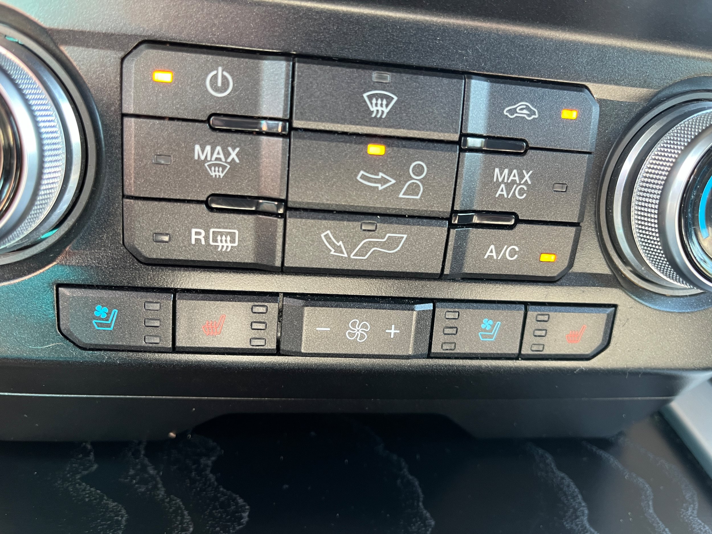 Used 2019 Ford F150 Platinum w/ Equipment Group 701A Luxury AWD/4WD image 26