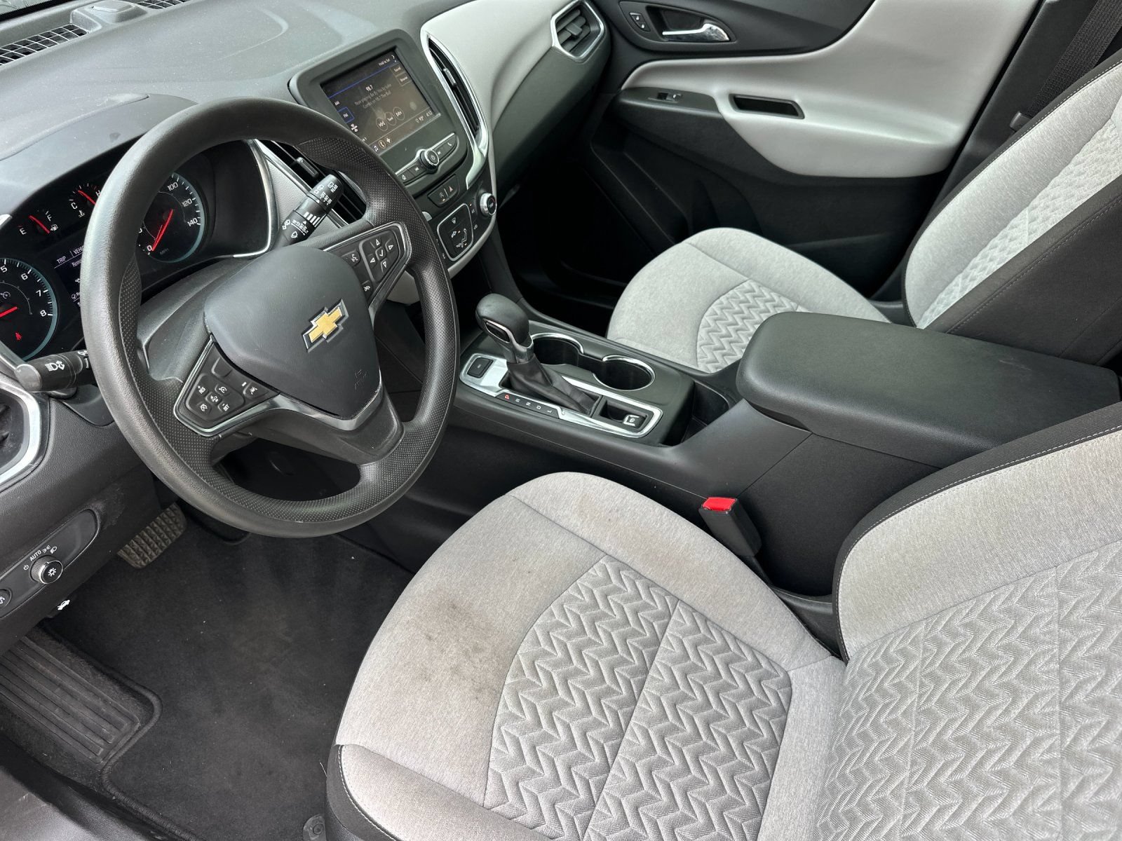 Used 2023 Chevrolet Equinox LS AWD/4WD image 9