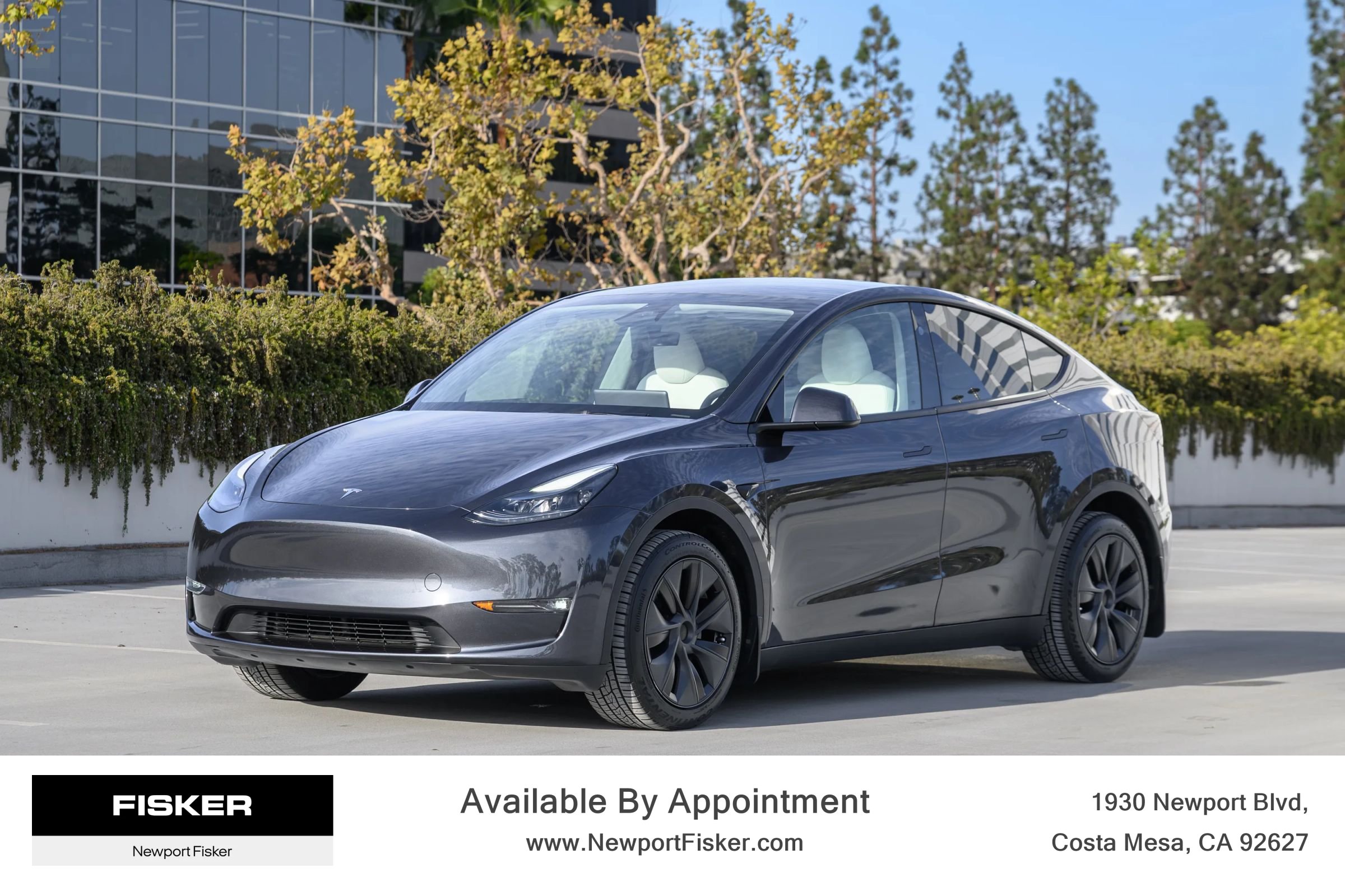 Used 2024 Tesla Model Y Long Range AWD/4WD image 4