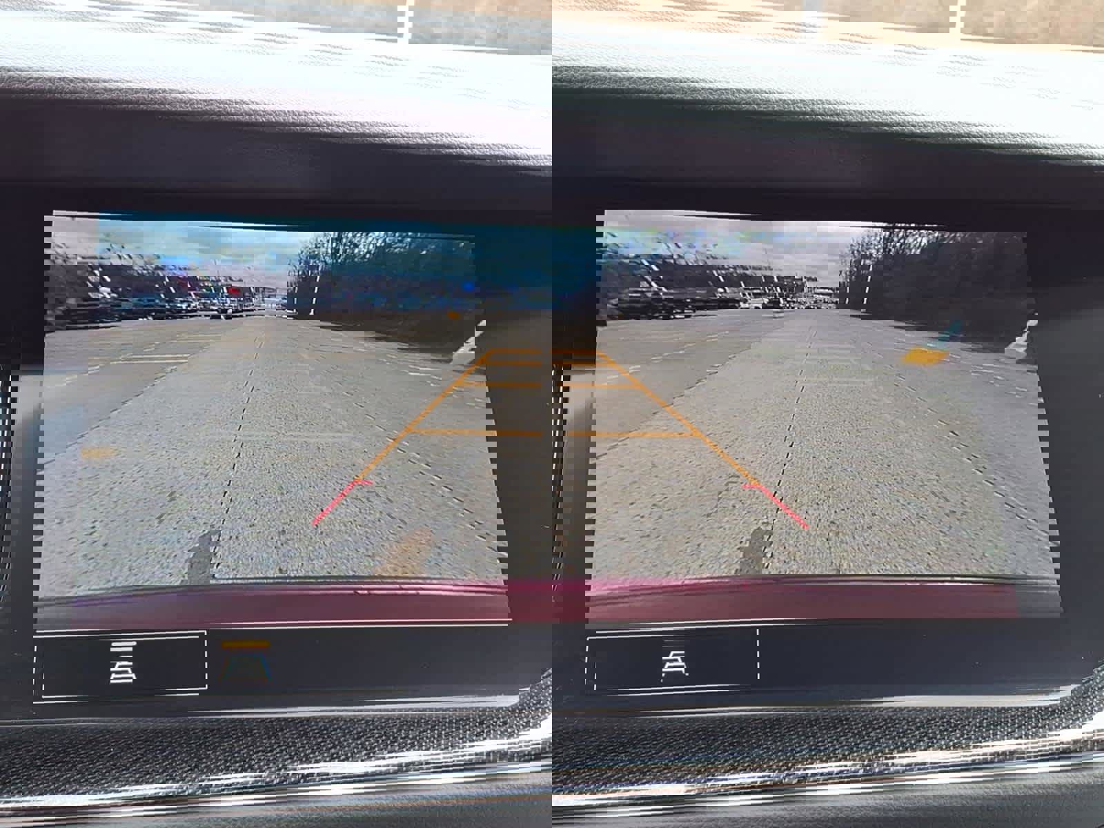 Used 2023 Buick Envision Essence w/ Sport Touring Package image 14