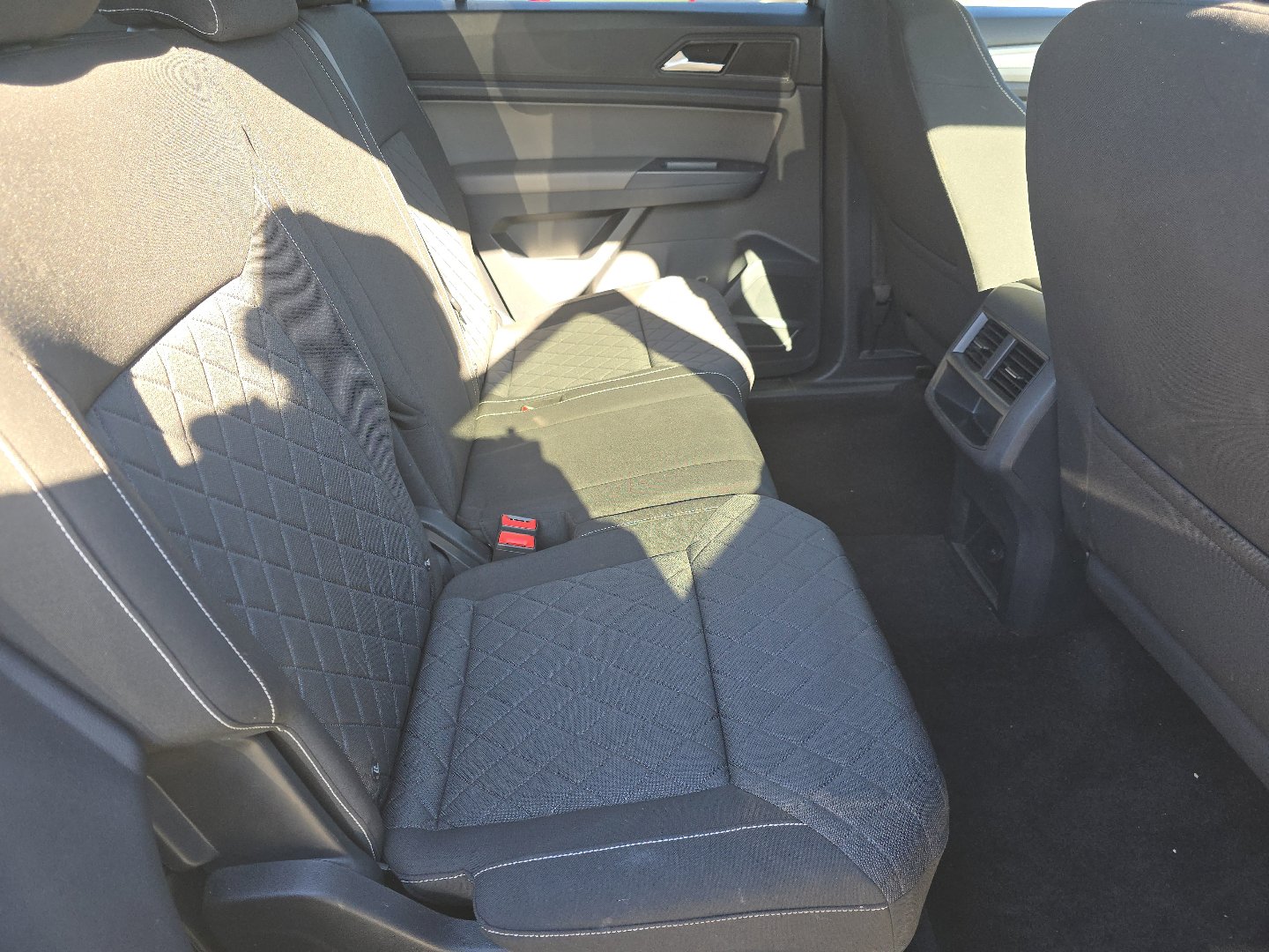 Used 2021 Volkswagen Atlas Cross Sport S image 16