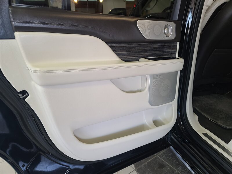 Used 2020 Lincoln Navigator L Black Label image 15