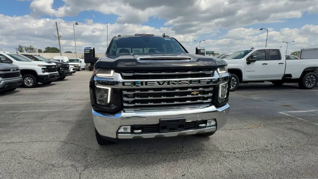 Used 2021 Chevrolet Silverado 2500 LTZ w/ LTZ Plus Package AWD/4WD image 3