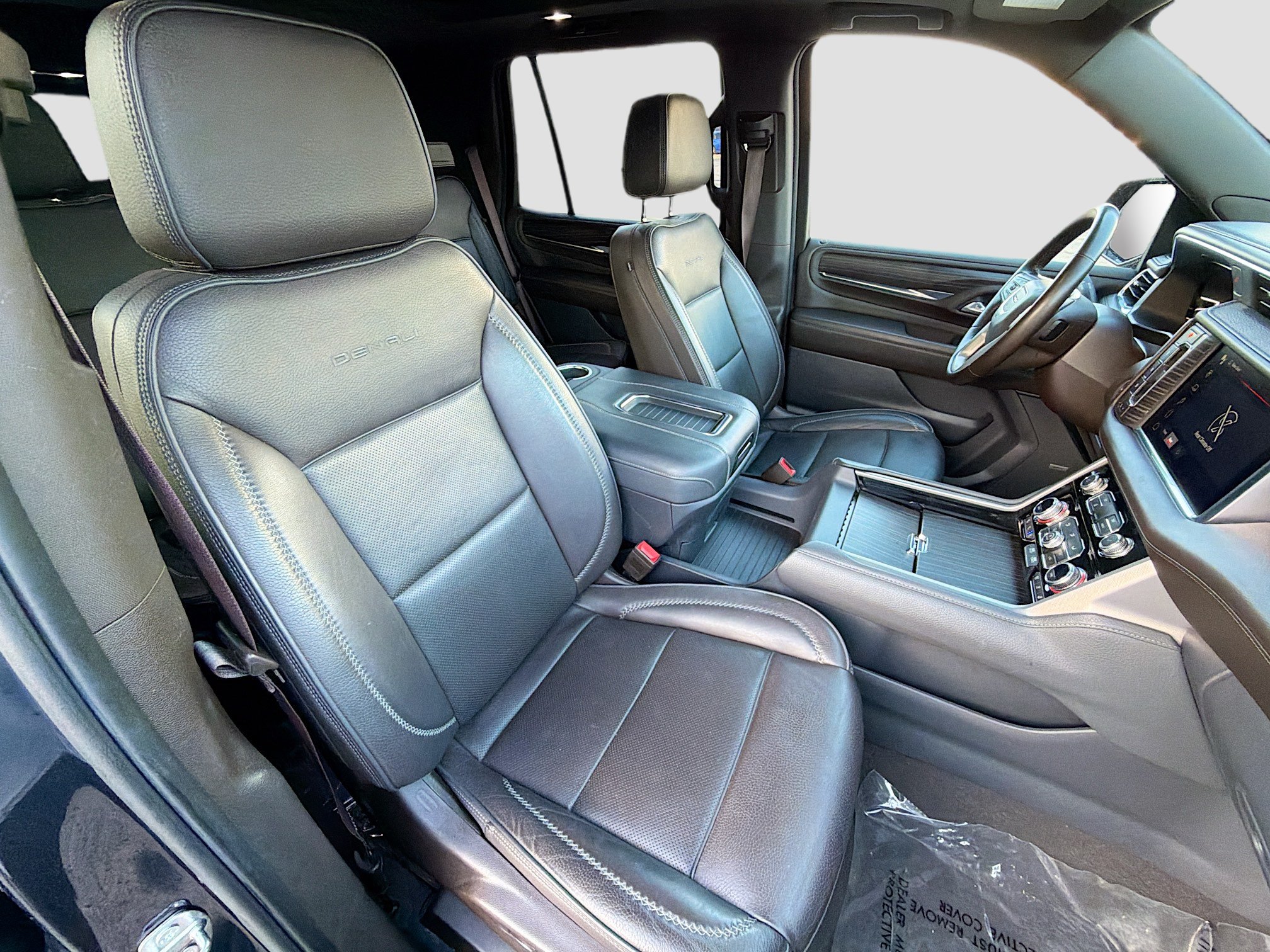 Used 2023 GMC Yukon Denali AWD/4WD image 15