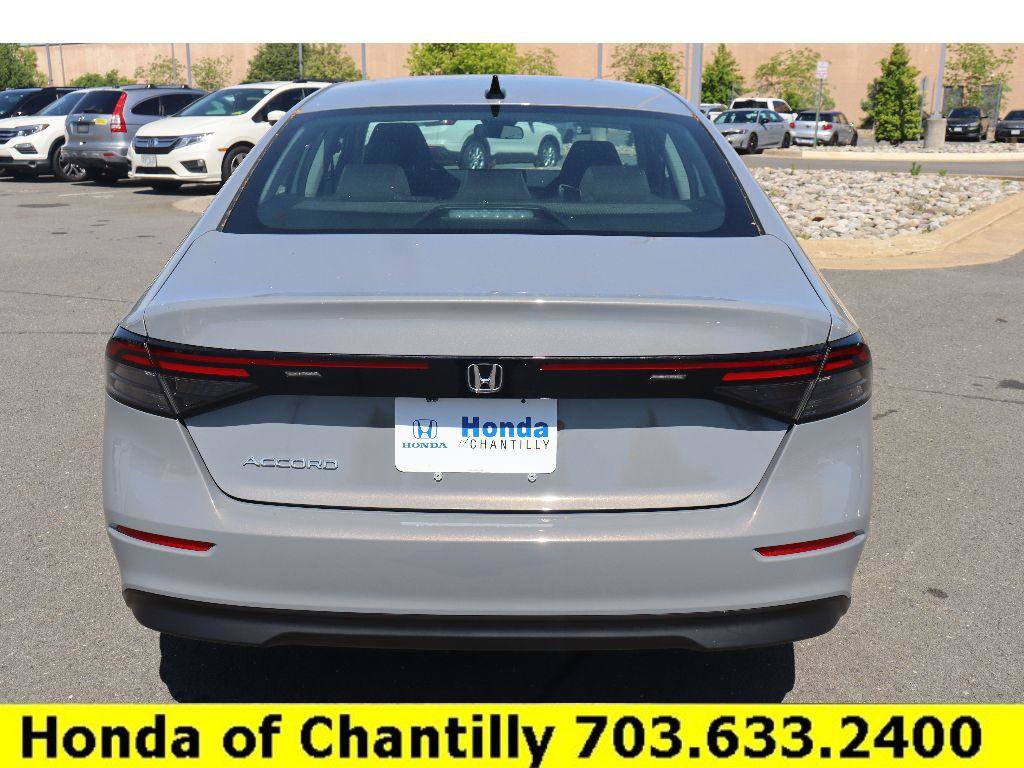 Certified 2025 Honda Accord SE image 6