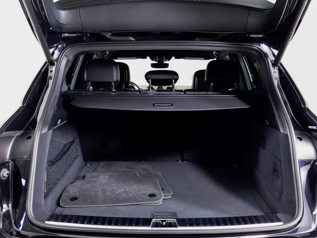 Certified 2022 Porsche Cayenne AWD/4WD image 11