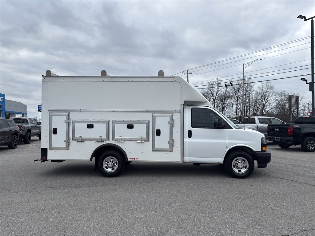 Used 2023 Chevrolet Express 3500 w/ Power Convenience Package image 2