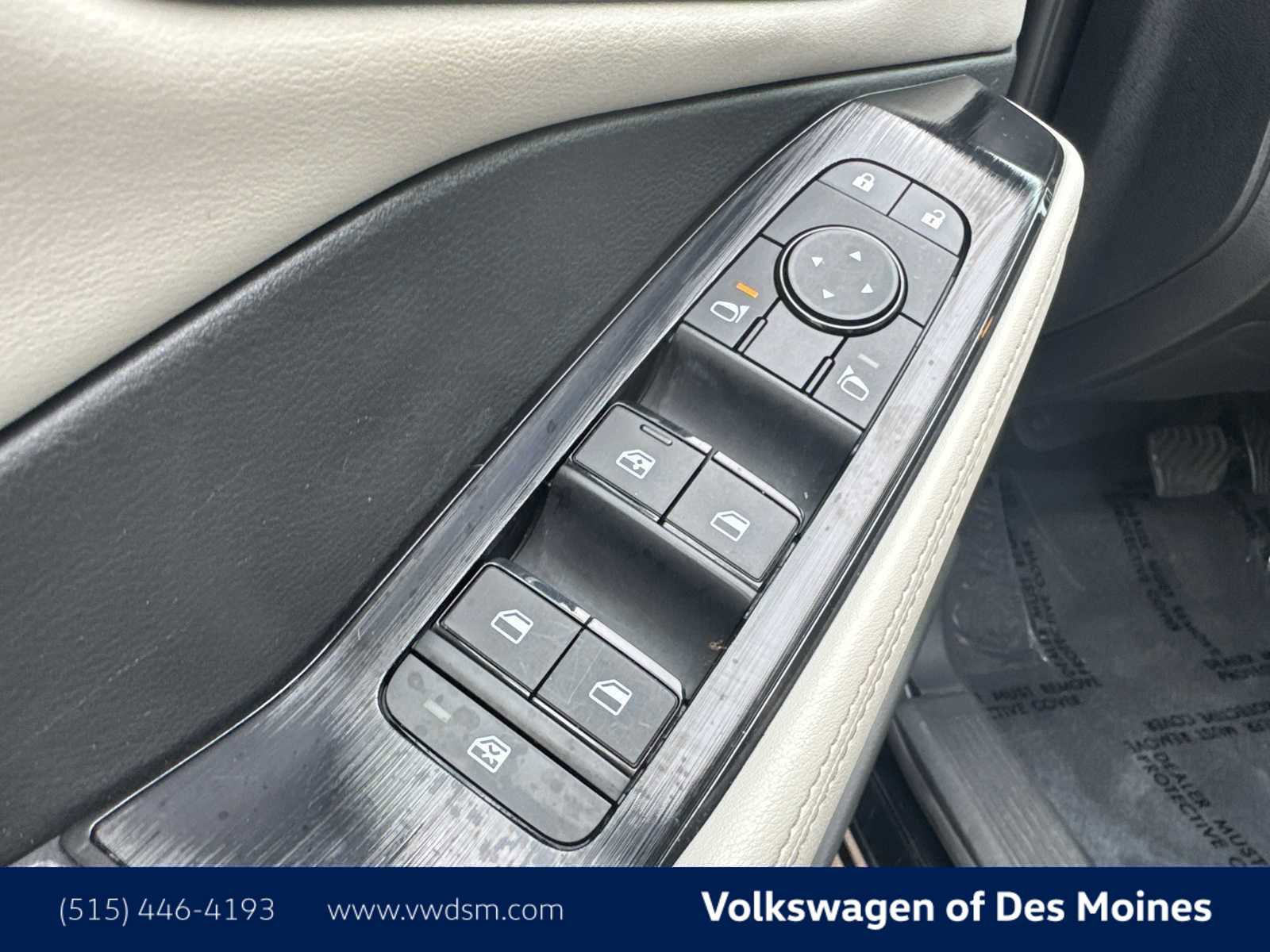 Used 2025 Nissan Rogue SV image 23