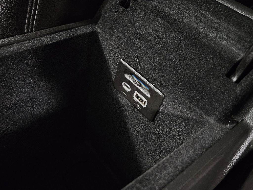 Used 2020 Cadillac XT5 Premium Luxury FWD image 18